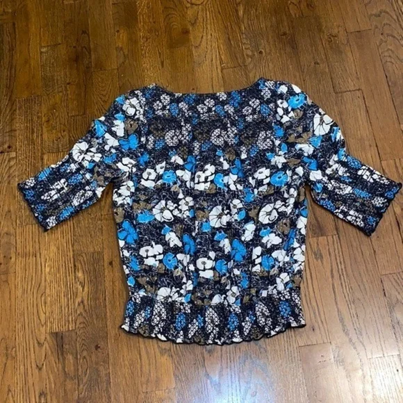 Hanley Luxury Floral Short Sleeve Blouse - Picture 4 of 5